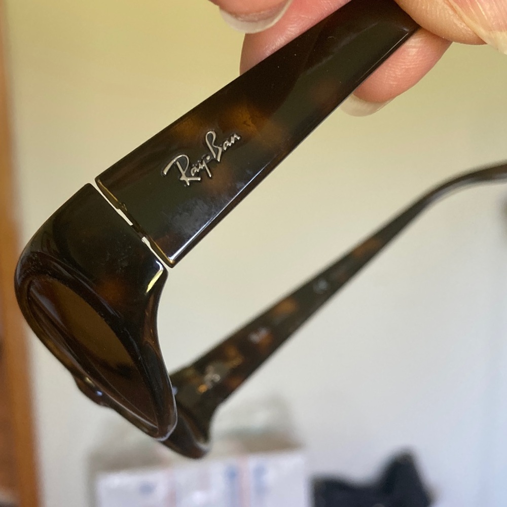 Ray-Ban Olive Green Lens Sunglasses with Brown Case men/women - Picture 3 of 8